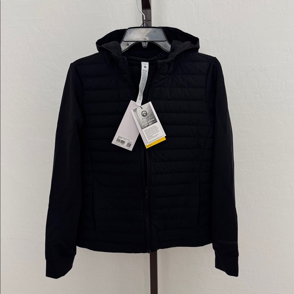 NWT Lululemon Down and Around Jacket 700-fill Jacket size M - Picture 3 of 5